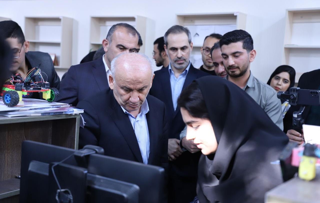 بازدید از شرکت دانش‌بنیان لذت الکترونیک ایرانیان